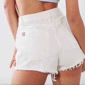 🤍 BDG Pelmet Distressed Hi-Waisted Shorts in White